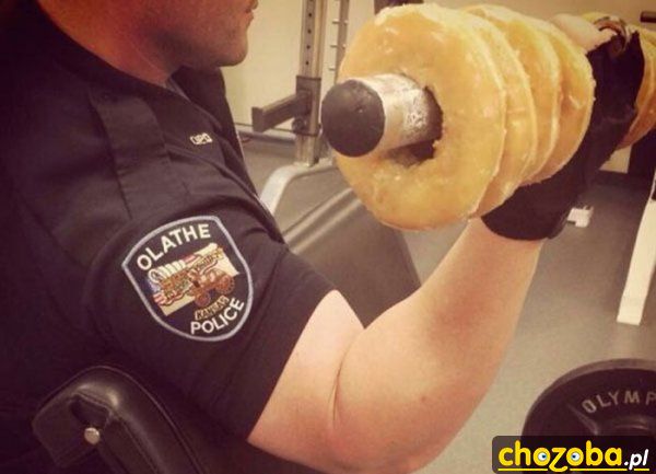Policjant pakuje