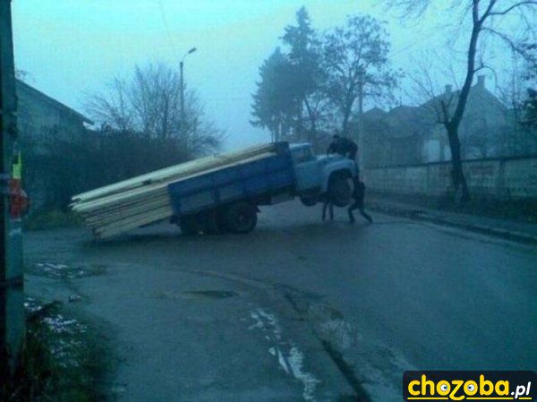 Chłopaki na huśtawce