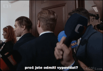 Ugryzł mikrofon