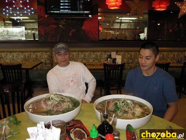 Duża zupa chińska