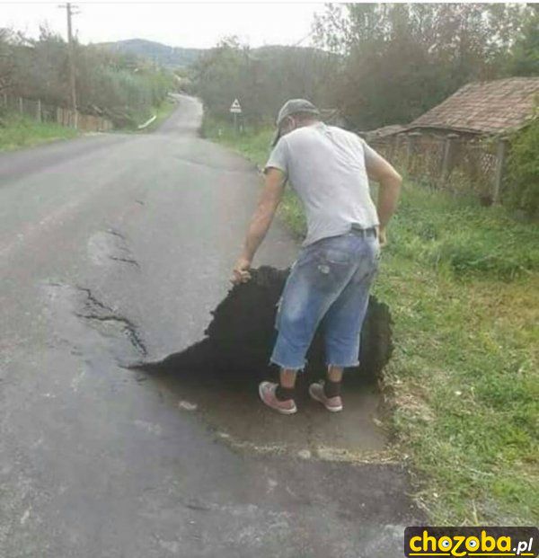 Sołtys zwija asfalt na noc