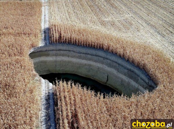 Dziura w polu