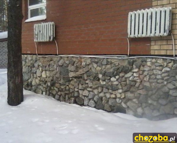 Miały być pod oknem