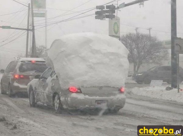 Odśnieżone auto