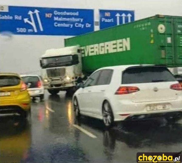 Gdy ciężarówka się obraca i patrzy na ciebie