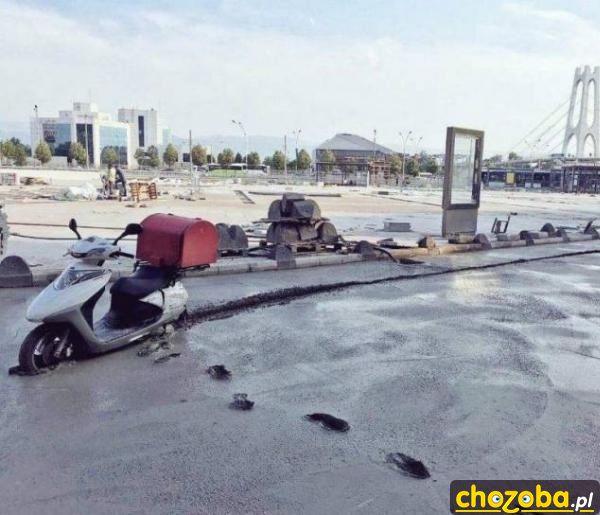 Wjazd na mokry beton