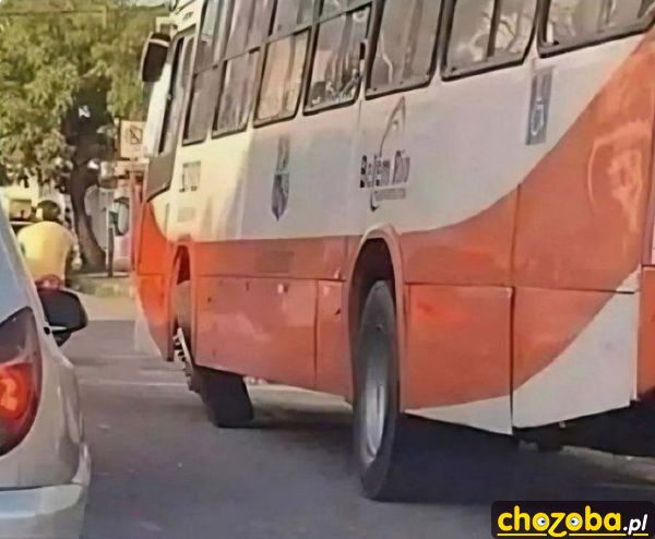 Po ostrym zakręcie