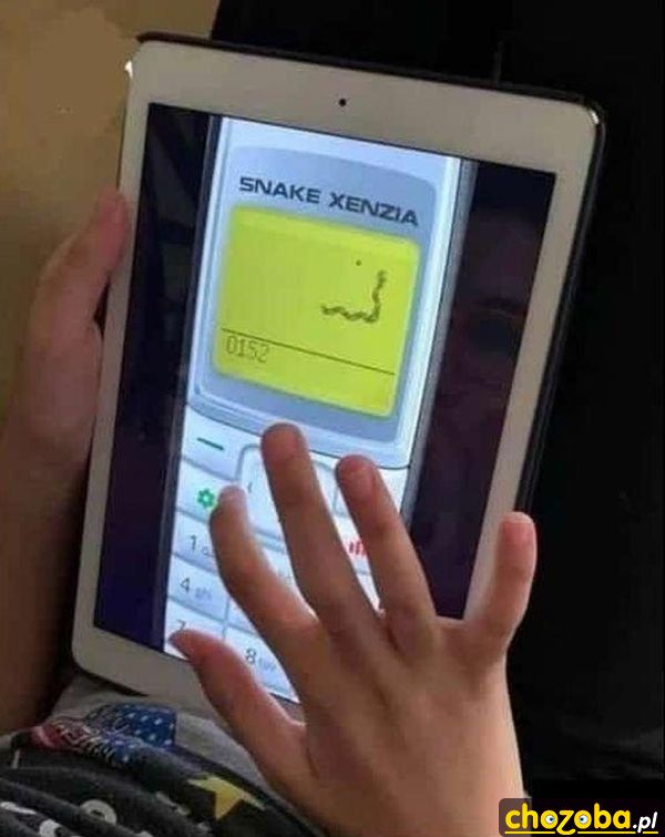 Telefon w tablecie