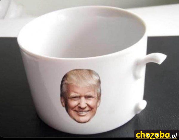 Ucho od Trumpa
