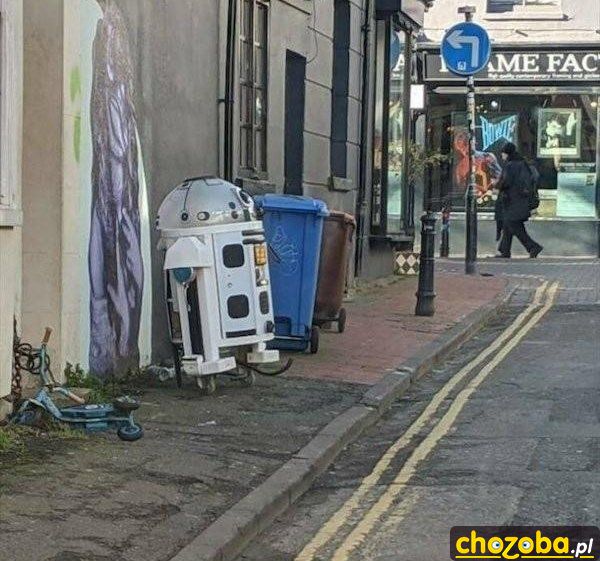 R2D2