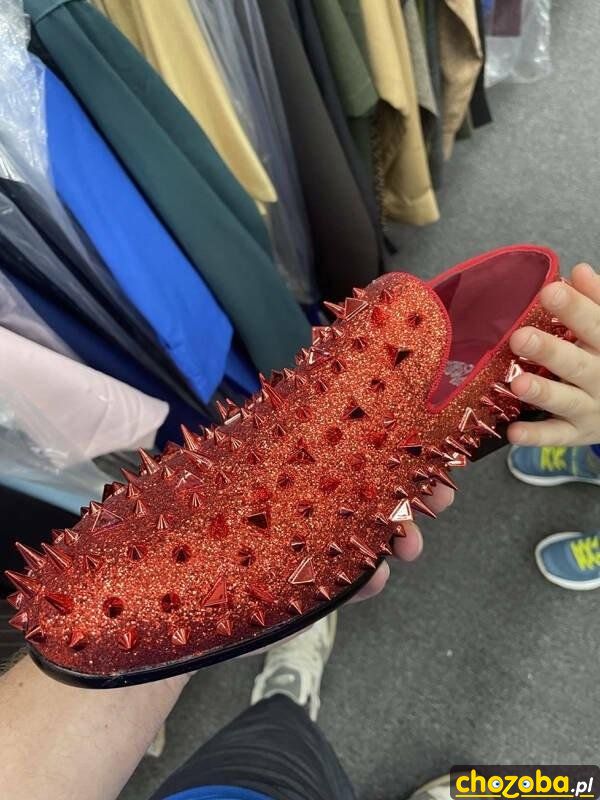 Kolczaste buty