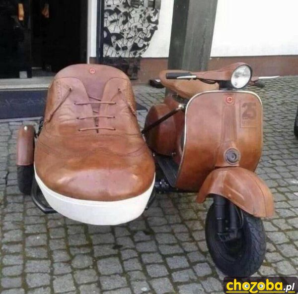 Skuter z butem