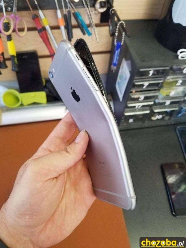 Zakrzywiony telefon