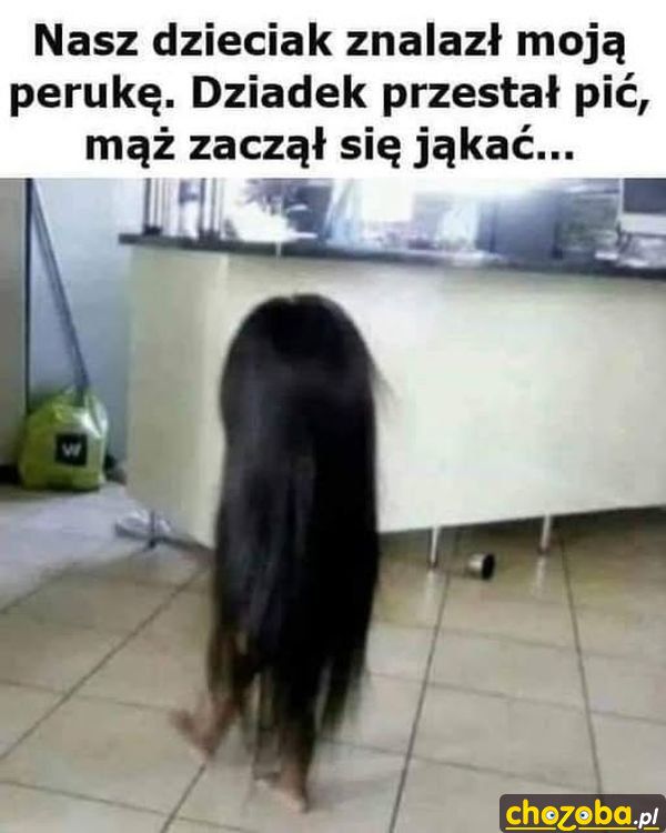 Dziecko w peruce