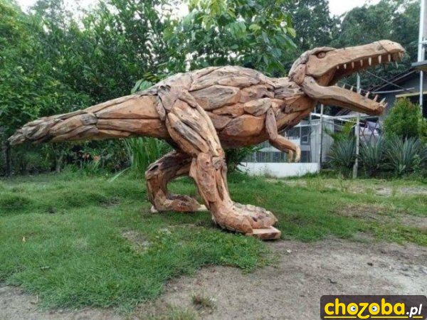 Drewniany dinozaur