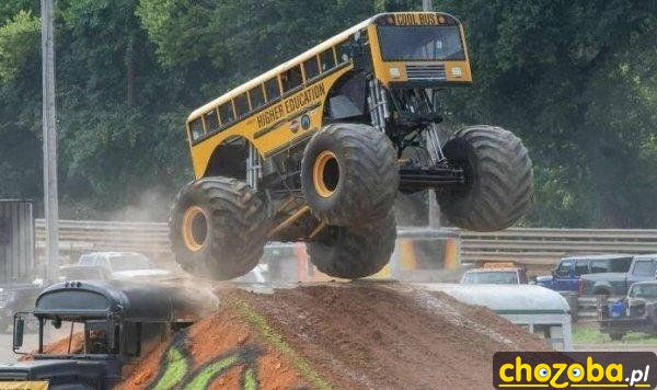 Szkolny autobus