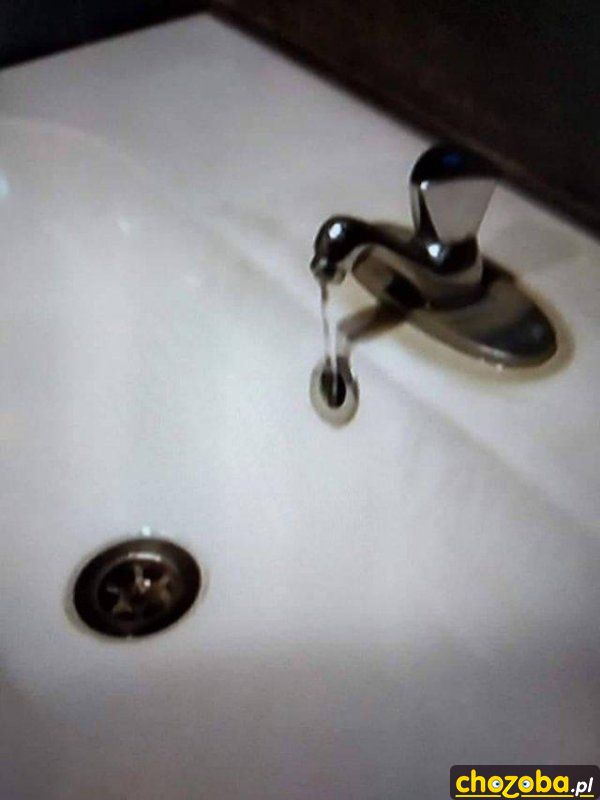 W dziurę