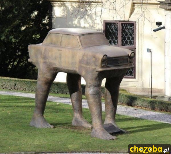 Trabant na nogach