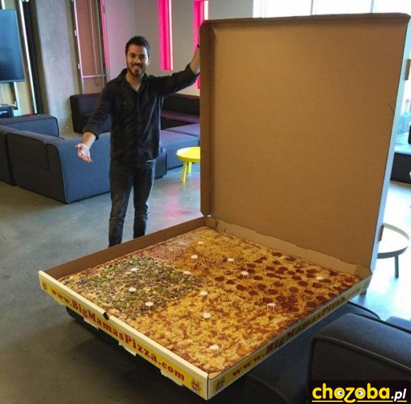 Mega pizza