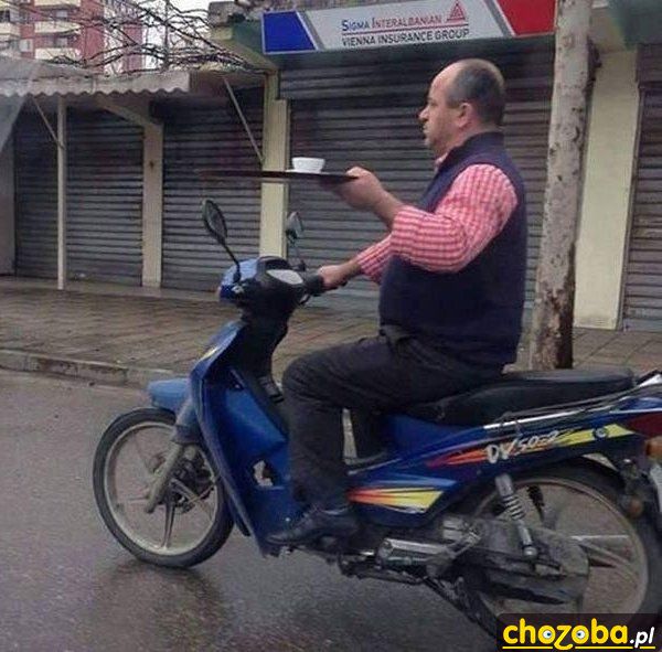 Kelner na motorze