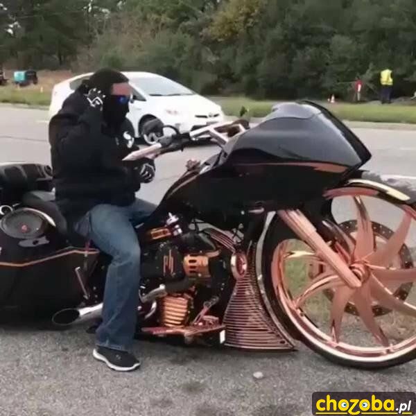 Na motorze